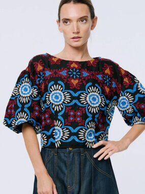 Ciebon Embroidered Puff Sleeve Crop Top